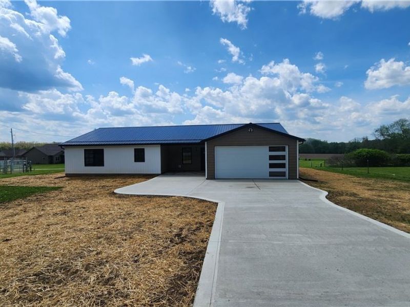 3190 Eastport Road SE, Dennison, OH 44621 Photo 2