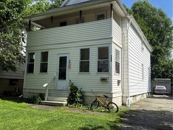 7606 Vineyard Avenue, Garfield Heights, OH 44105