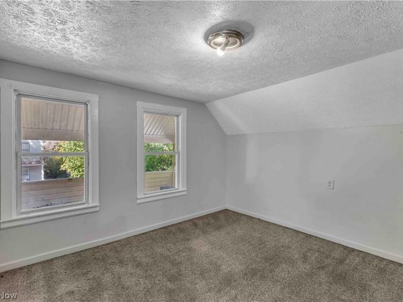 7606 Vineyard Avenue, Garfield Heights, OH 44105 Photo 10