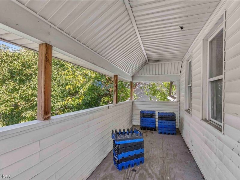 7606 Vineyard Avenue, Garfield Heights, OH 44105 Photo 16