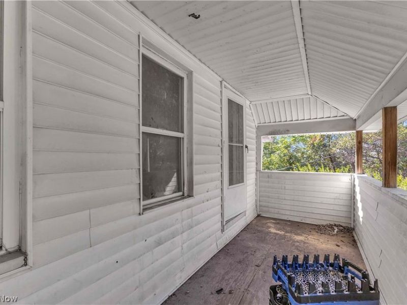 7606 Vineyard Avenue, Garfield Heights, OH 44105 Photo 17