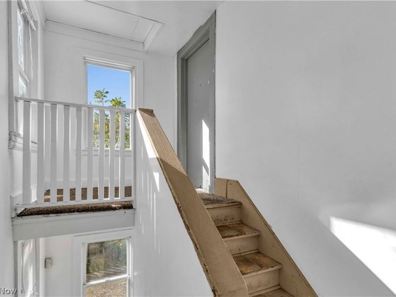 7606 Vineyard Avenue, Garfield Heights, OH 44105 Photo 18