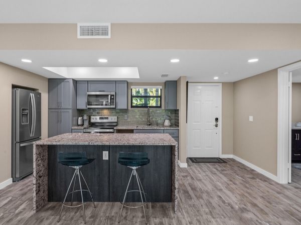 11863 Wimbledon Circle, Unit 438, Wellington, FL 33414