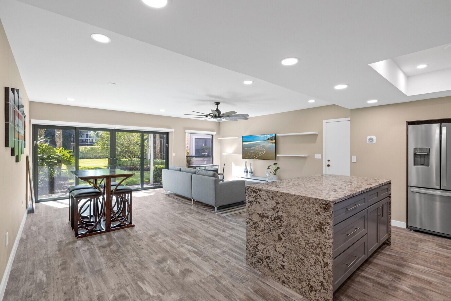 11863 Wimbledon Circle, Unit 438, Wellington, FL 33414 Photo