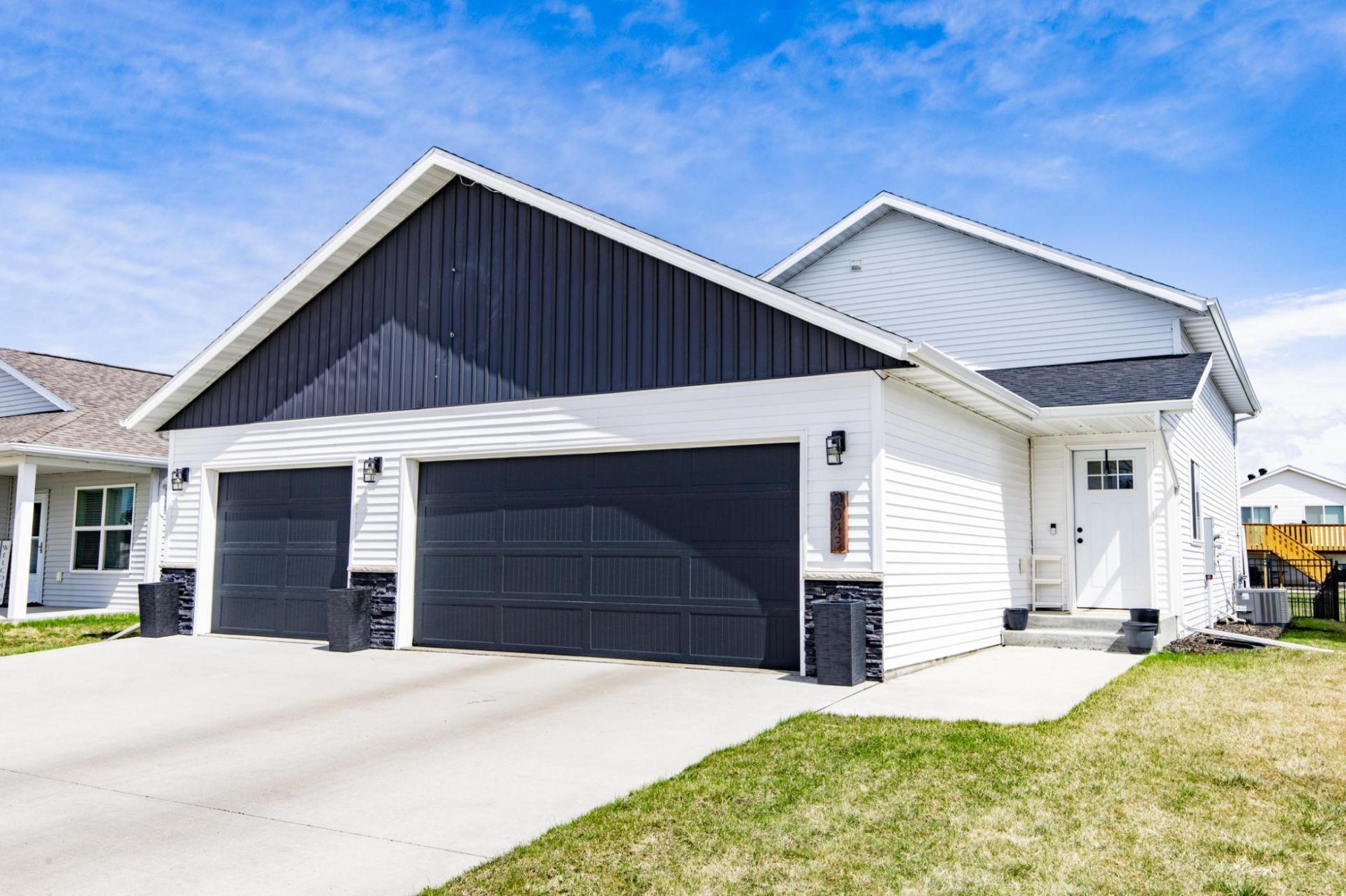 2043 11th Street W primary photo