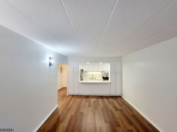 255 Tucker Ave, Union, NJ 07083