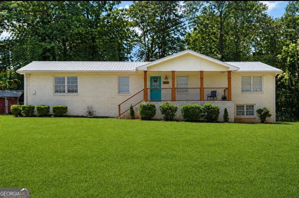1611 Carlton Avenue, Stone Mountain, GA 30087 Main Photo