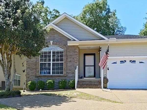 214 Huntington Pointe Drive, Thomasville, GA 31757