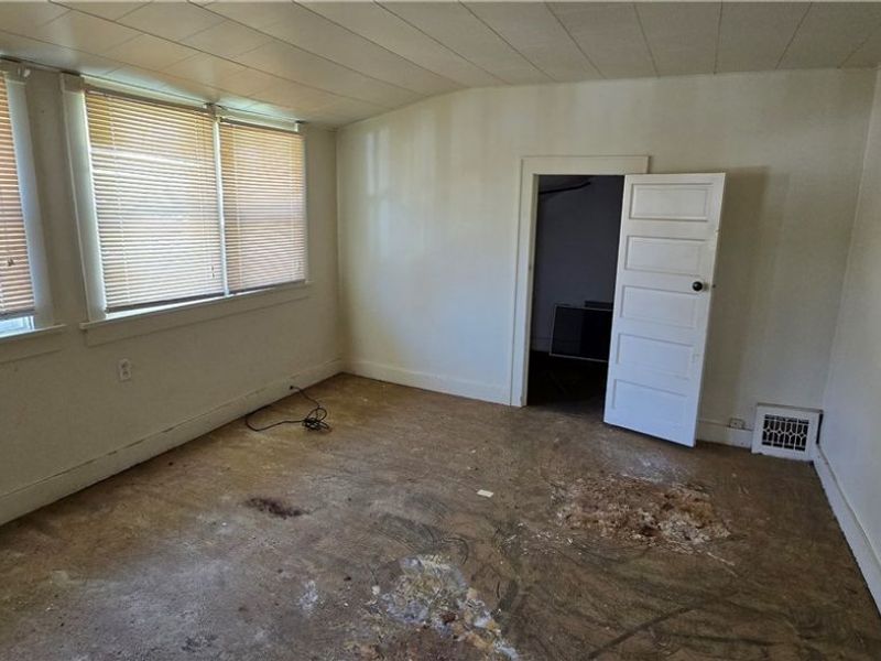 505 E 266th Street, Euclid, OH 44132 Photo 9