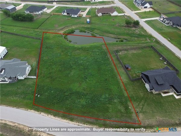 996 Inka Road , Salado, TX 76571