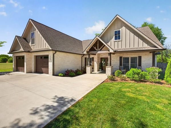 141 W Cemetery Rd, Cookeville, TN 38506