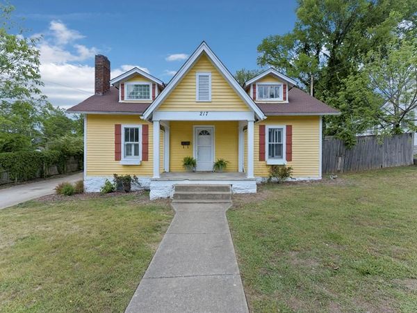 217 College Avenue E, Carthage, TN 37030