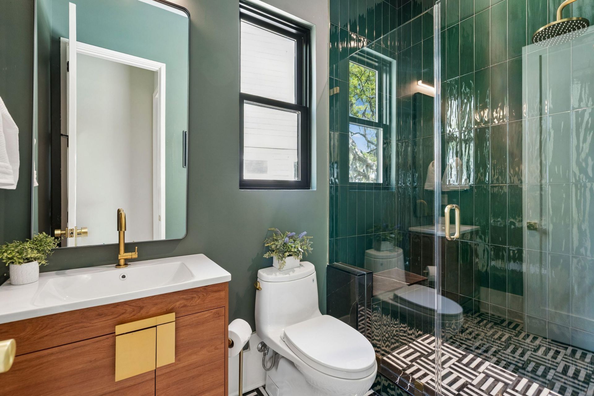 1395 Harbor View Road Photo 26