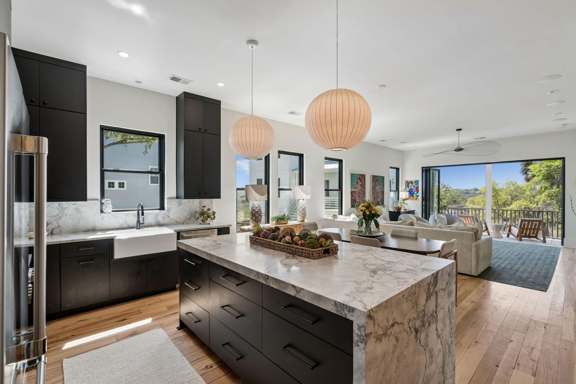 1395 Harbor View Road Photo 5
