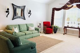 1371 Hopton Circle photo 4