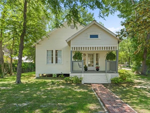 2248 MONROE Street , Mandeville, LA 70448