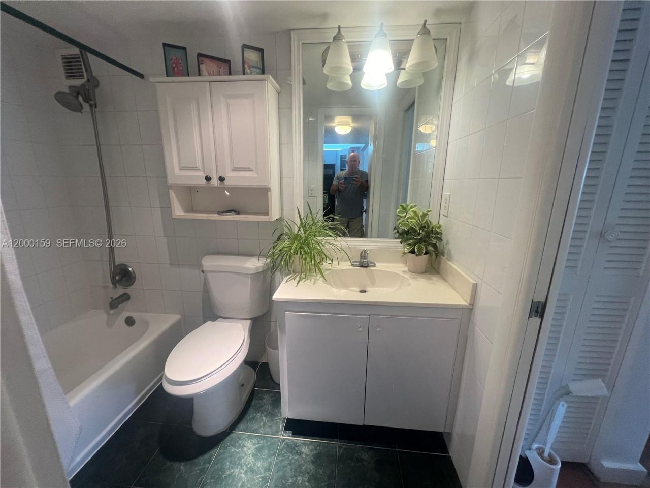 345 Ocean Dr, Unit 303, Miami Beach, FL 33139 Photo