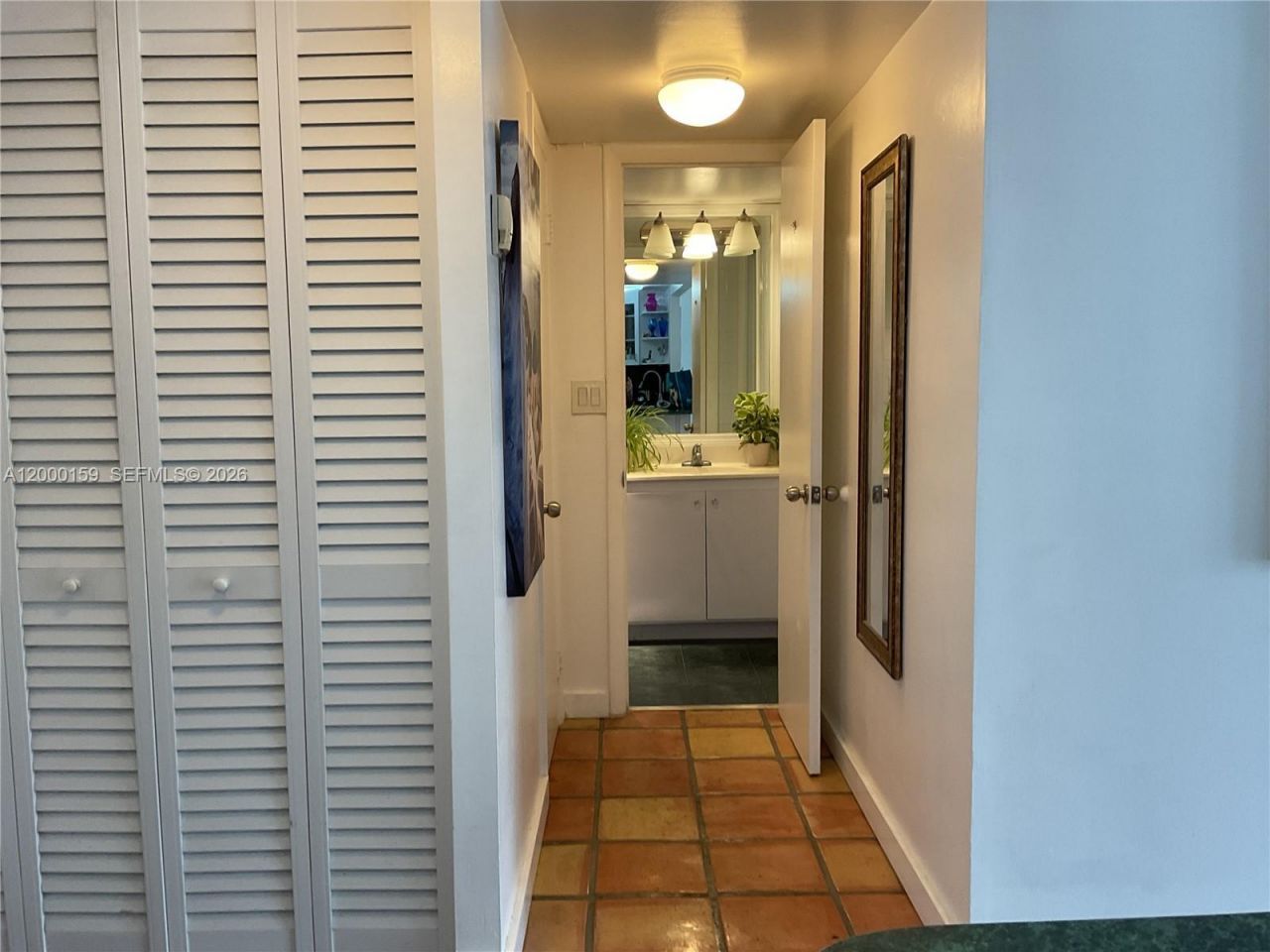 345 Ocean Dr, Unit 303, Miami Beach, FL 33139 Photo