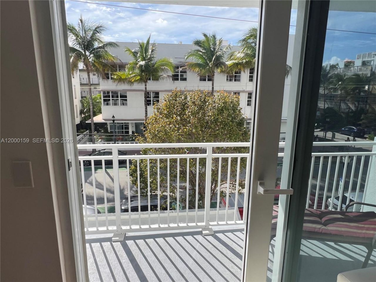 345 Ocean Dr, Unit 303, Miami Beach, FL 33139 Photo