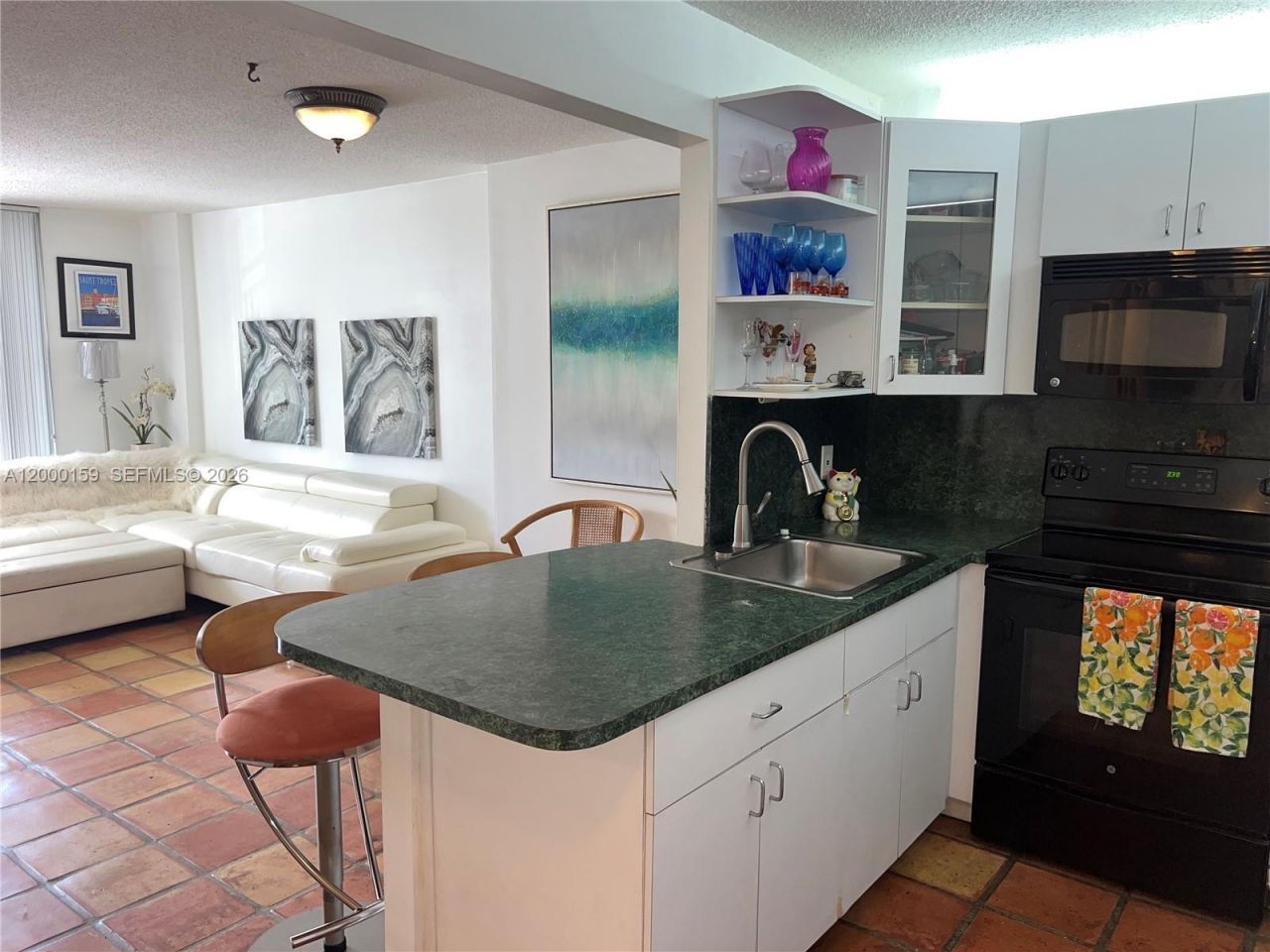345 Ocean Dr, Unit 303, Miami Beach, FL 33139 Photo