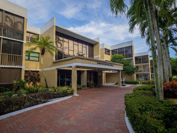 16100 Golf Club Rd , Unit 202, Weston, FL 33326