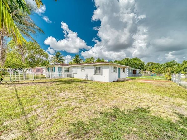 1200 NW 102nd St , Unit 1202, Miami, FL 33147