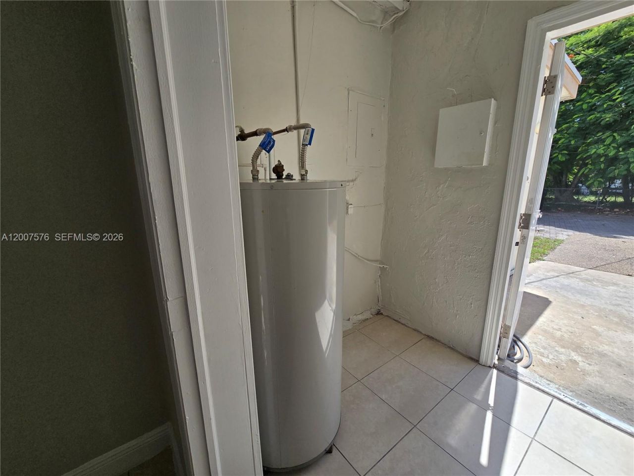 2348 NW 15th St , Fort Lauderdale, FL 33311 Photo
