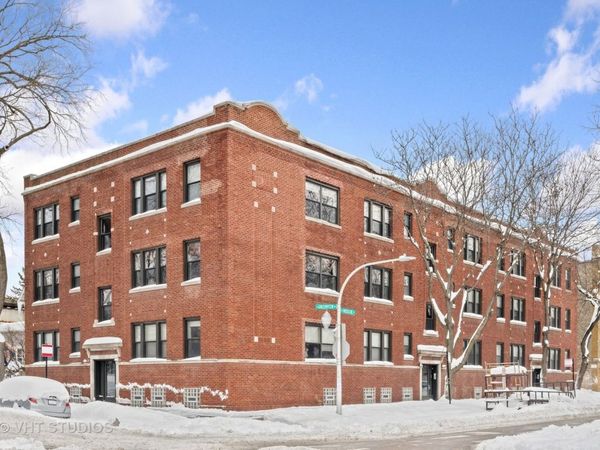 1454 W Roscoe Street , Unit 2W, Chicago, IL 60657