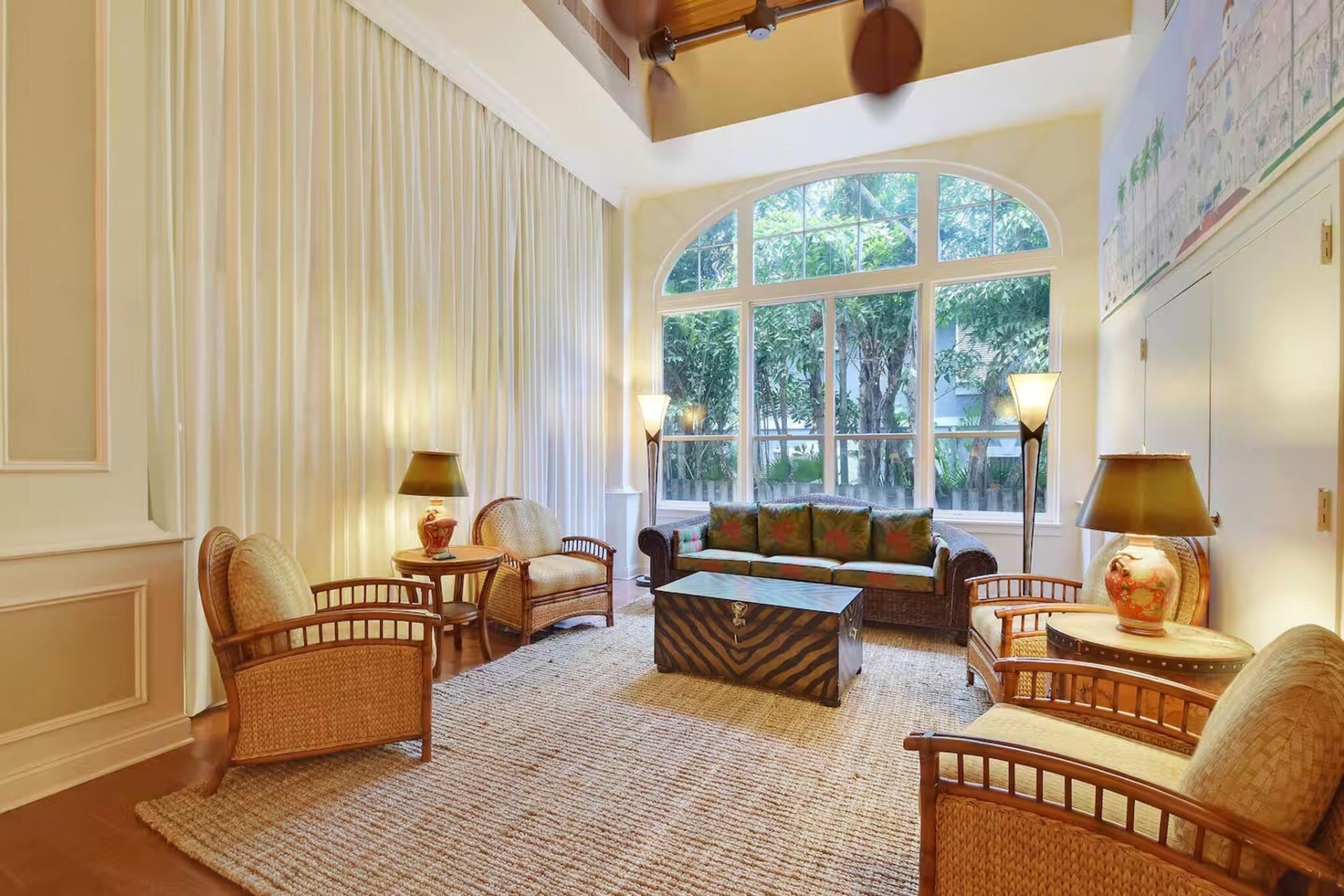 235 Sunrise, Unit 3244, Palm Beach, FL 33480 Photo