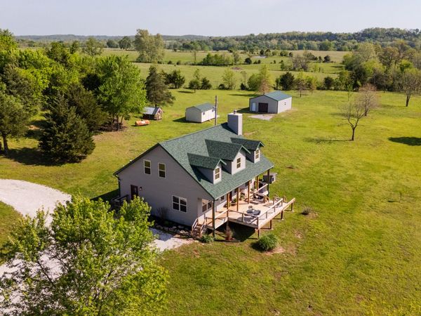 8404 Fossilsaurus Lane , Ash Grove, MO 65604