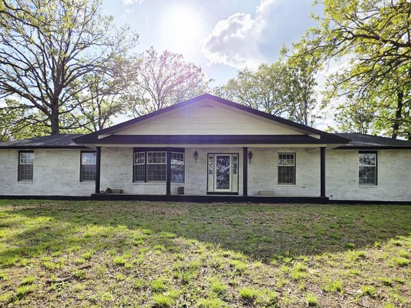 11076 County Road 6230 , West Plains, MO 65775