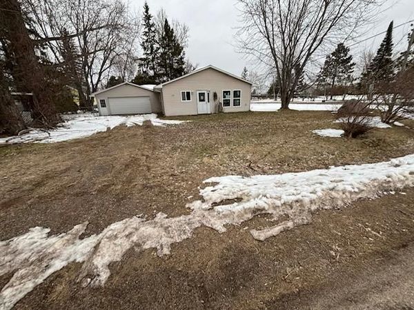 120 E Center Avenue, McGregor, MN 55760