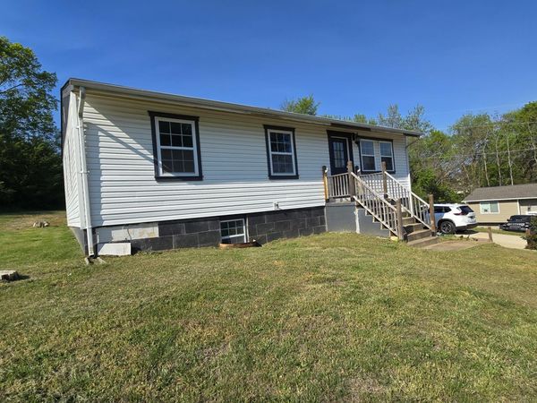 208 Riggs St, Athens, TN 37303