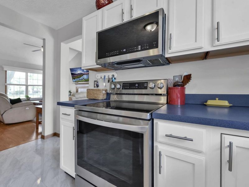 285 Rainswept Drive, Galloway, OH 43119 Photo 14