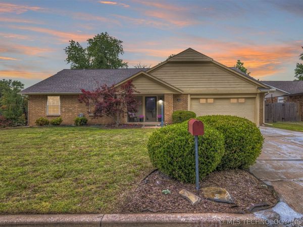 2620 W Broadway Street , Broken Arrow, OK 74012