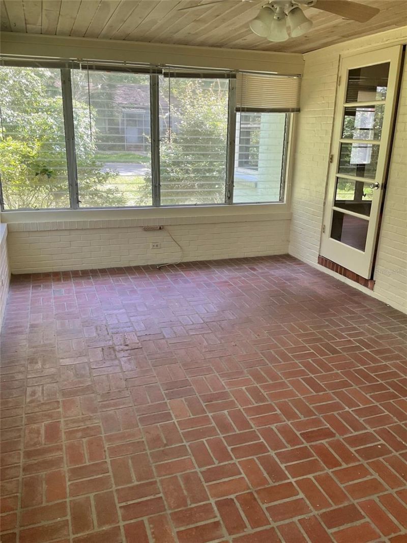 2721 SW 3rd Place , Gainesville, FL 32607 Photo