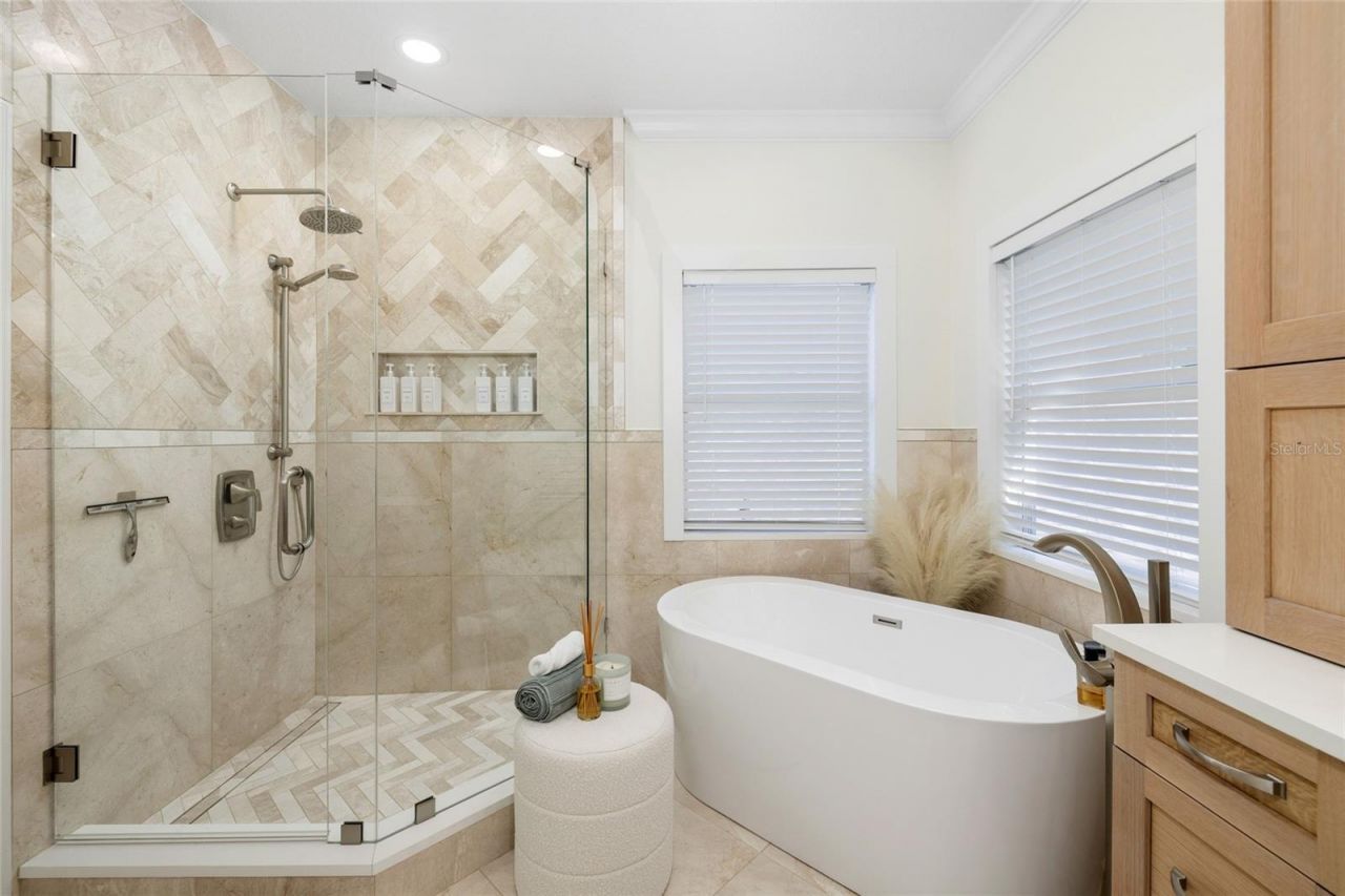 9642 Gretna Green Drive, Tampa, FL 33626 Photo