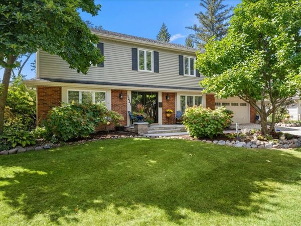 1221 N Loomis Street , Naperville, IL 60563