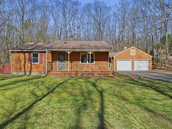 514 Leadmine Rd, Sturbridge, MA 01566