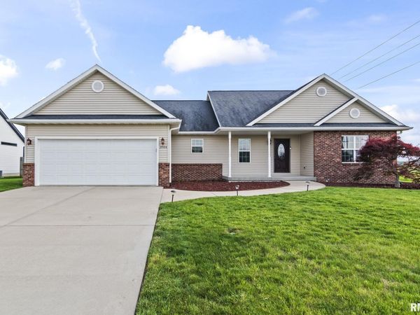 3904 PEACH TREE Drive, Springfield, IL 62711