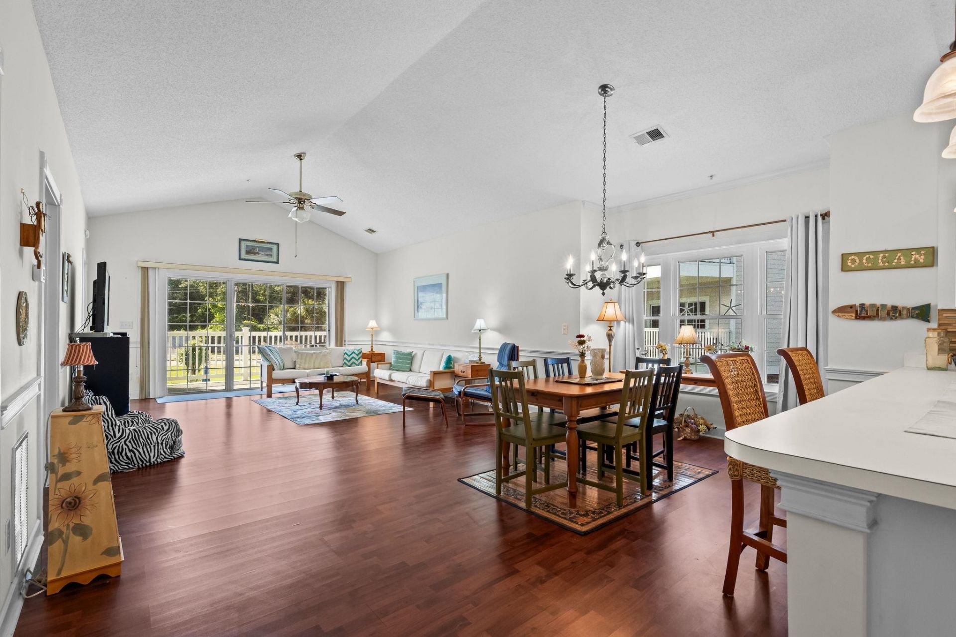 4870 Dahlia Ct. Photo 9