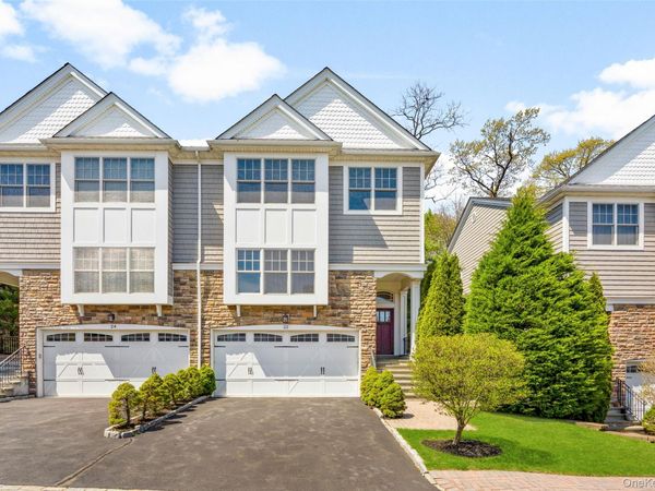 22 Hidden Ridge Court, Scarsdale, NY 10583