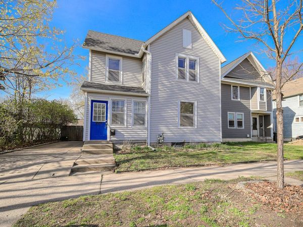 221 22nd Avenue NE, Minneapolis, MN 55418