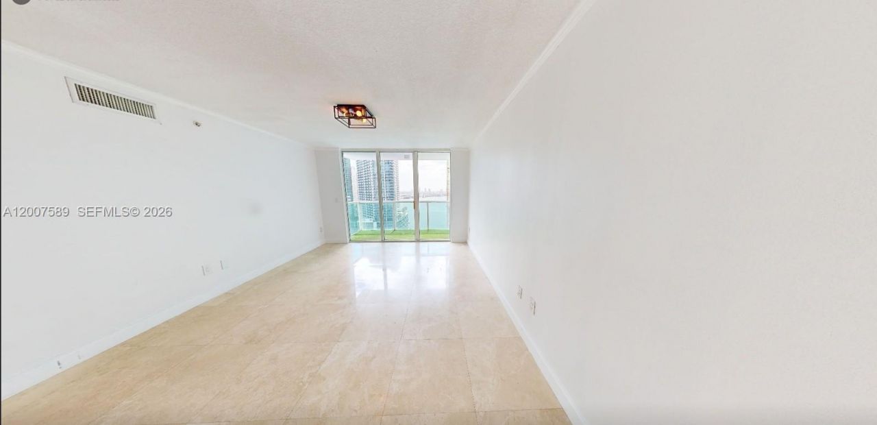 31 SE 5th St, Unit 3002, Miami, FL 33131 Photo
