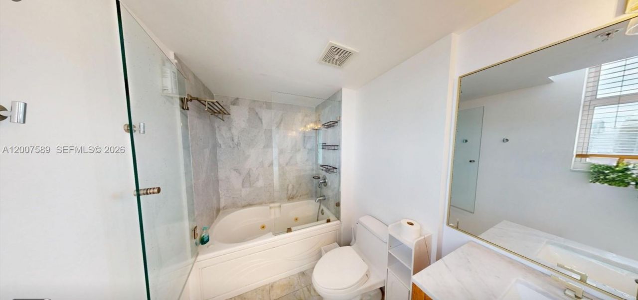 31 SE 5th St, Unit 3002, Miami, FL 33131 Photo