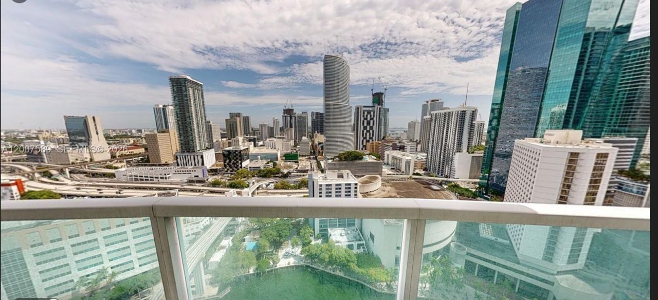31 SE 5th St, Unit 3002, Miami, FL 33131 Photo