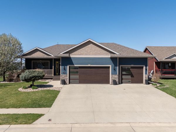 3718 Keystone Circle , Spirit Lake, IA 51360