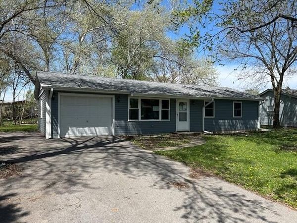 443 Nantucket Road , Valparaiso, IN 46385