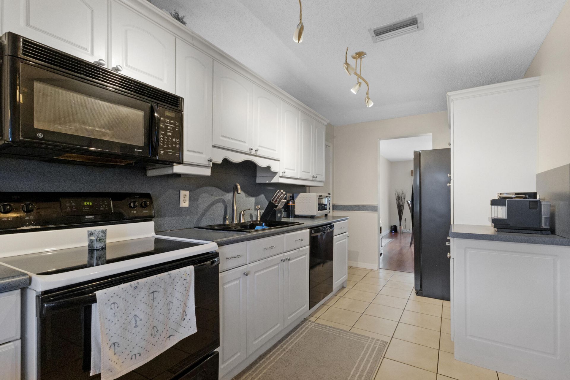 4735 NW 113th Terrace, Sunrise, FL 33323 Photo