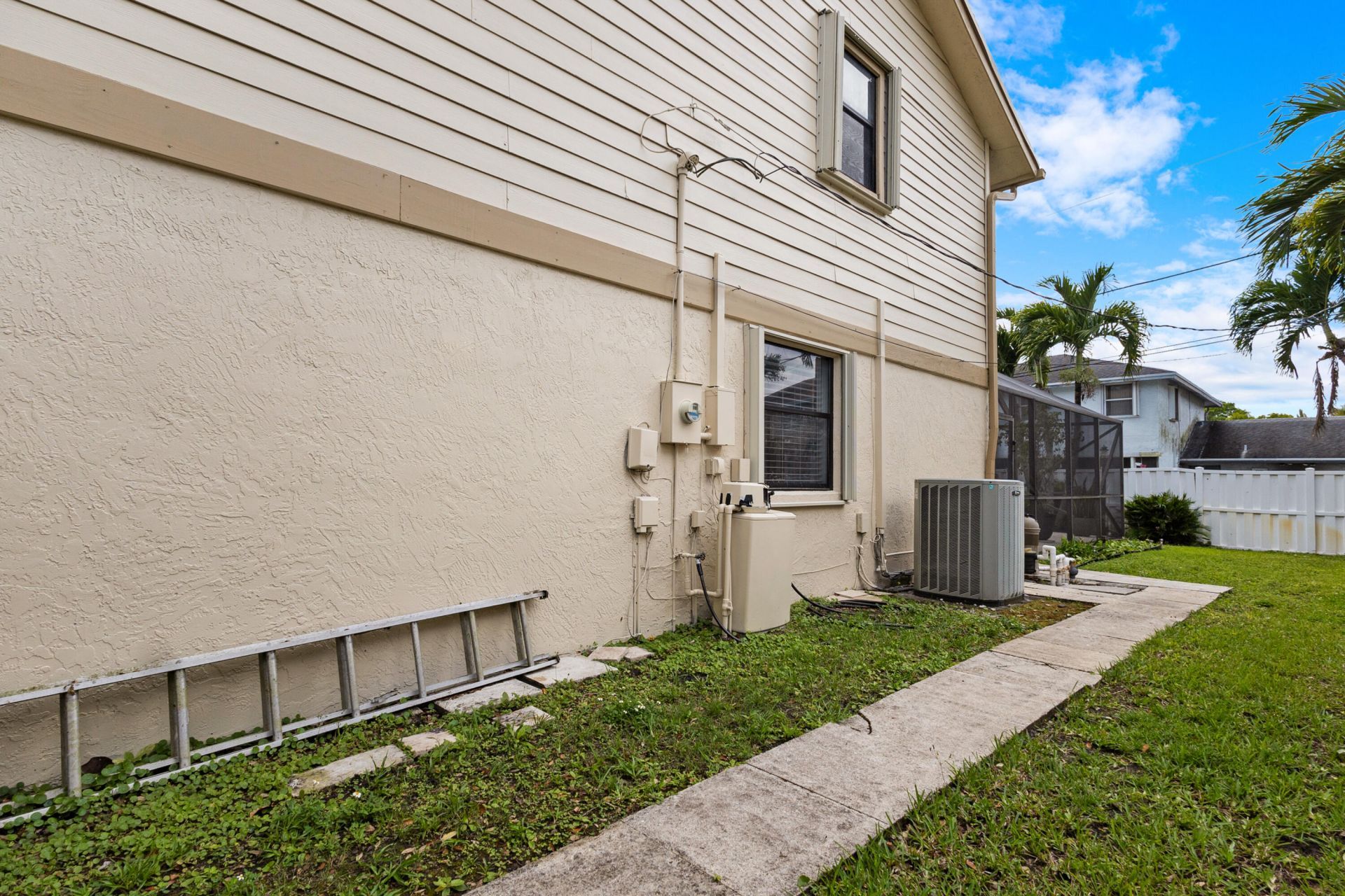 4735 NW 113th Terrace, Sunrise, FL 33323 Photo